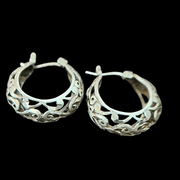 Vintage Sterling Silver 925 Filigree Diamond Cut Hoop Earrings - Picture 1 of 8